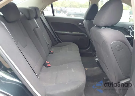 2010 Ford Fusion Hybrid z USA, uszkodzony, nr VIN 3FADP0L31AR416083